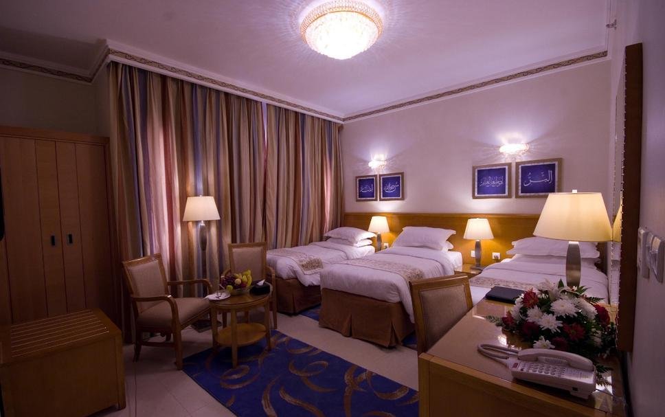 10 Nights Deluxe Umrah Packages