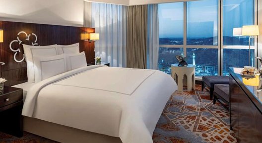 14 Nights Deluxe Umrah Packages
