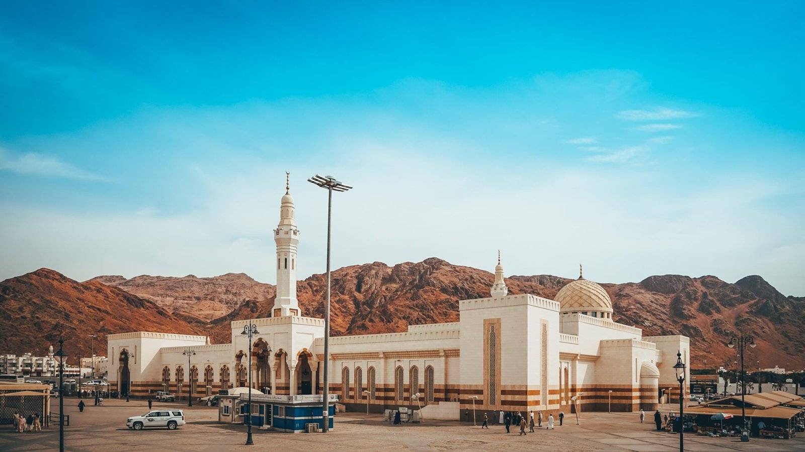 Low budget 12 nights economy umrah packages